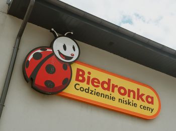 Co było przyczyną pożaru Biedronki w Buku? Co dalej z pracownikami?