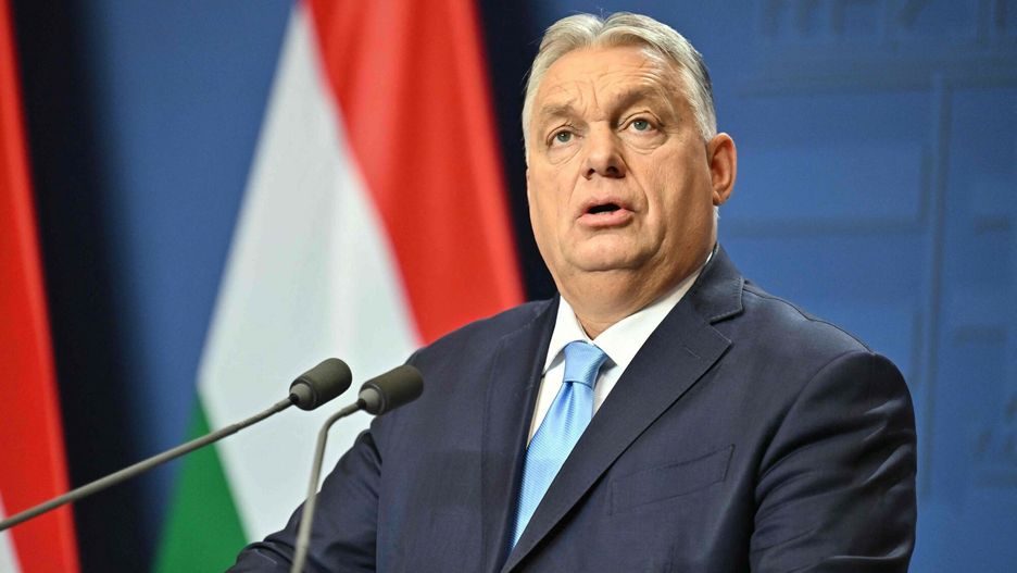 Doroczna koferencja prasowa Viktora Orbana
Hungary's Prime Minister Viktor Orban looks up as he holds his annual press conference in the Carmelita monastery, the office of the Hungarian premier, in Budapest, Hungary, on December 21, 2024. (Photo by Attila KISBENEDEK / AFP)
ATTILA KISBENEDEK