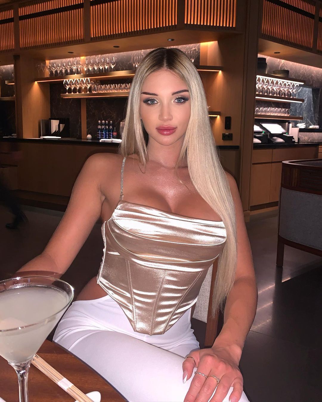Caroline z "Love Island"