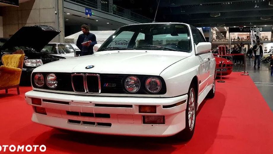 Lakier ALPINWEISS 2 podkreśla klasyczne linie nadwozia E30.