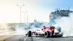 F1. Robert Kubica na ulicach Warszawy. "Cud nad Wisłą" [GALERIA]