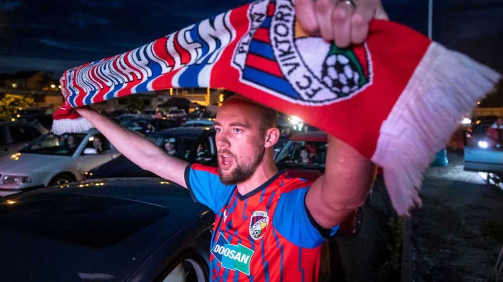 Getty Images /  Gabriel Kuchta / Na zdjęciu: kibice Viktorii Pilzno