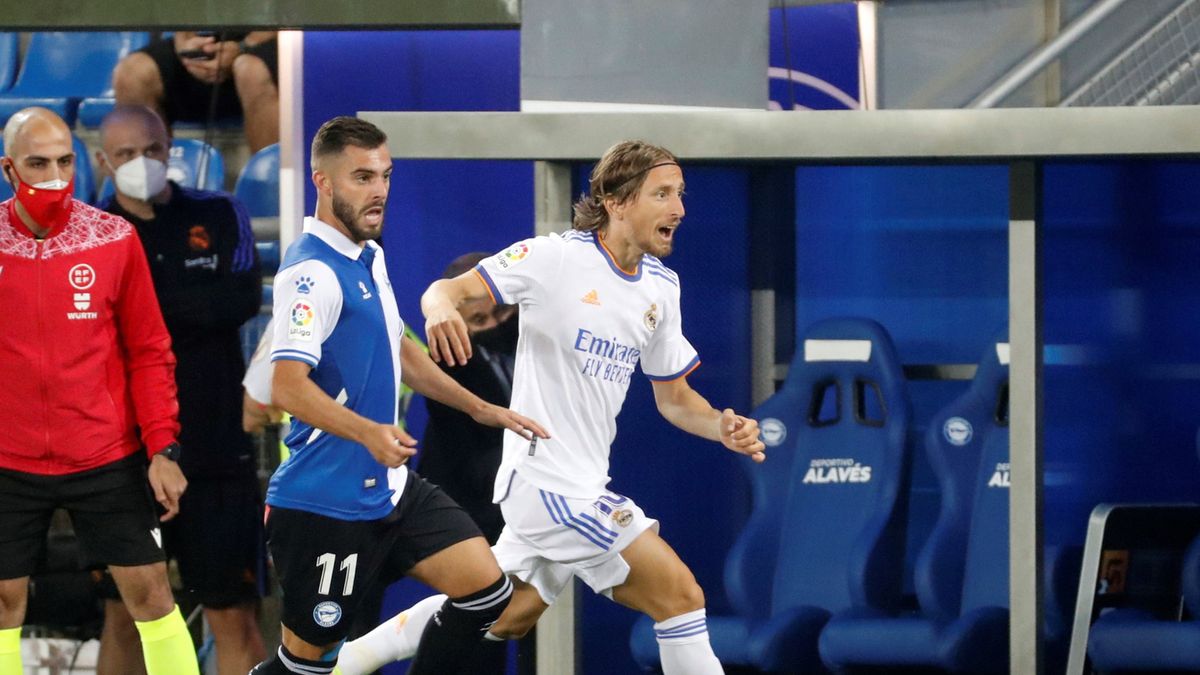 PAP/EPA / Adrian Ruiz-Hierro / Na zdjęciu: Luis Rioja i Luka Modrić