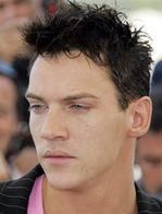 Jonathan Rhys-Meyers nie może siebie słuchać