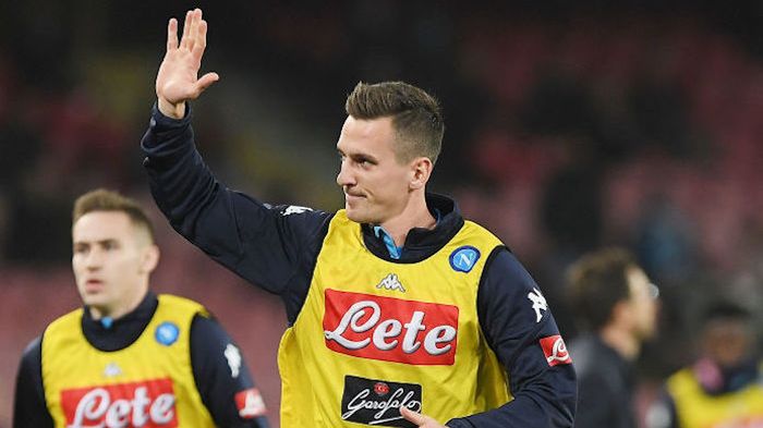 Getty Images / Francesco Pecoraro / Na zdjęciu: Arkadiusz Milik rozgrzewający się przed meczem Napoli - Roma