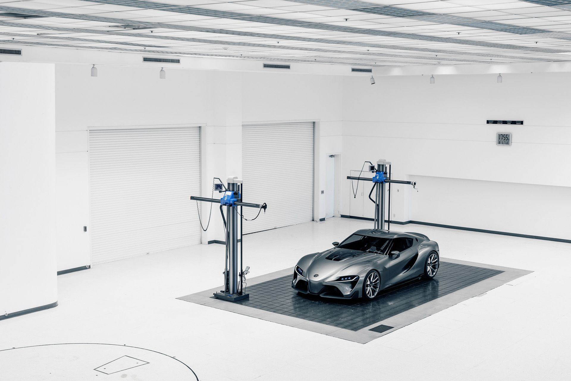 Koncepcyjna Toyota FT-1 w nowej galerii zdjęć 29