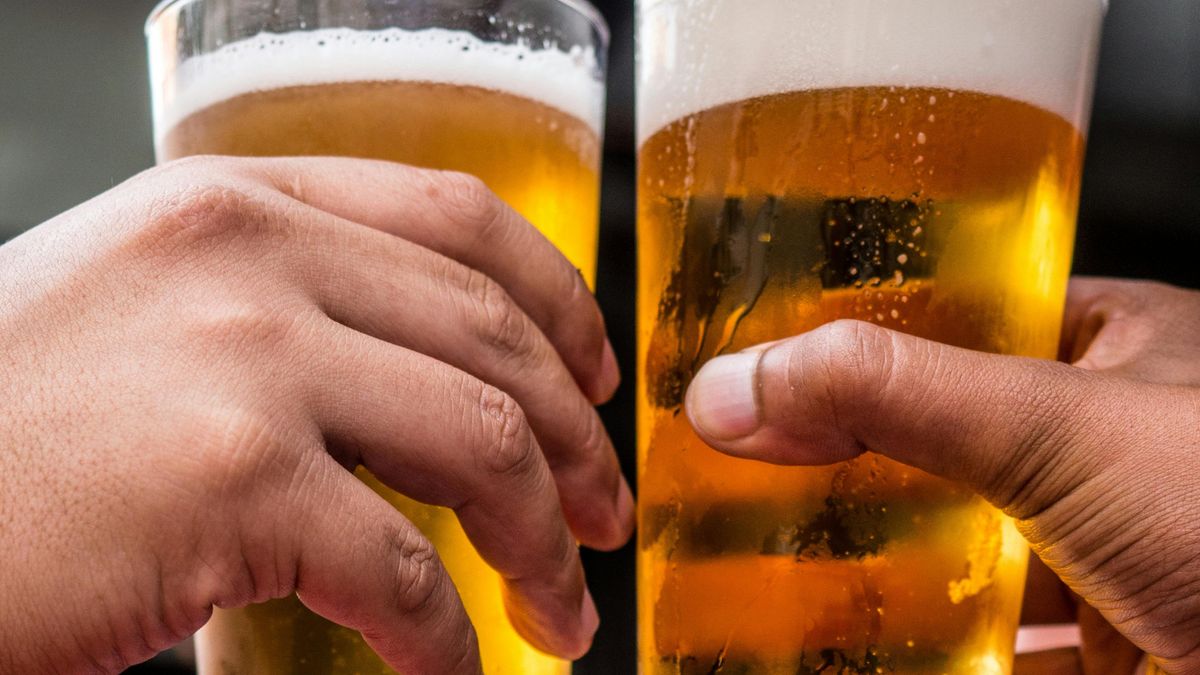 Płacił kartą za piwo. Niewiarygodne co stało się potem