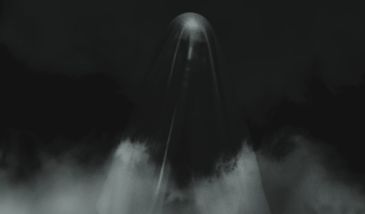 Tesla dostrzegła "ducha" w pobliżu cmentarza. Kierowca był przerażony [Wideo]