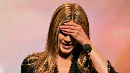 Aniston ma problem z alkoholem?