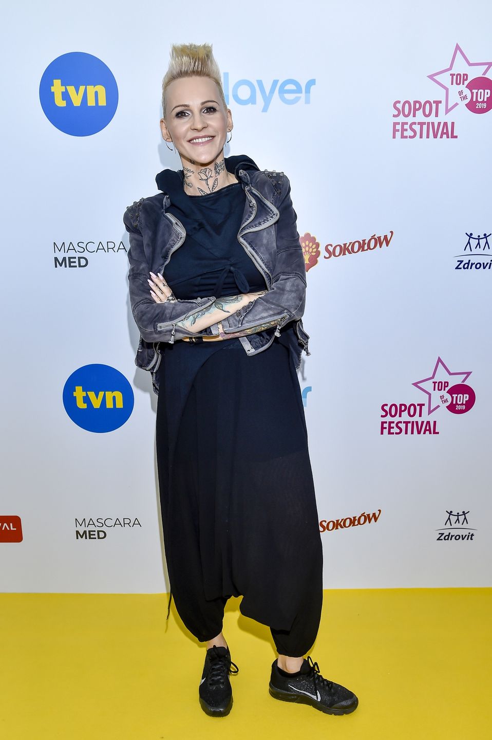 Agnieszka Chylińska w spodniach alladynkach