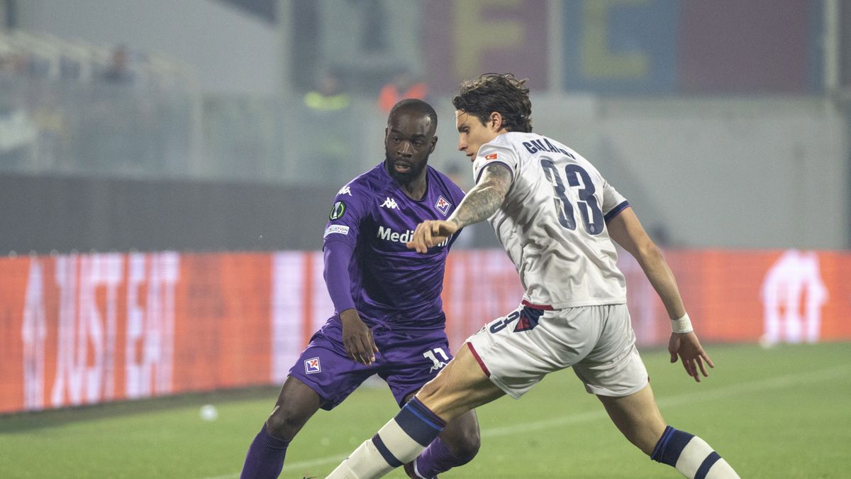 PAP/EPA / Georgios Kefalas / Jonathan Ikone z ACF Fiorentiny w meczu z FC Basel