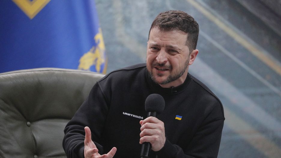 Ukrainian President Volodymyr Zelensky responds to a question during a press conference in Kyiv, Ukraine, 24 February 2023. Zelensky spoke with media during a press conference on the fist anniversary of the Russian invasion. Russian troops entered Ukrainian territory on 24 February 2022, starting a armed conflict that has provoked destruction and a humanitarian crisis. One year on, fighting continues in many parts of the country. EPA/SERGEY DOLZHENKO Dostawca: PAP/EPA.