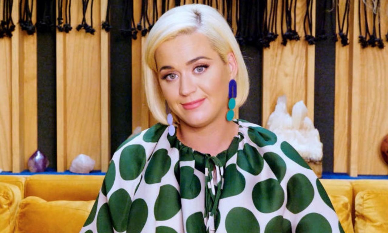 Katy Perry "pokazała" biust na wizji. Udowodniła, że ma do siebie dystans