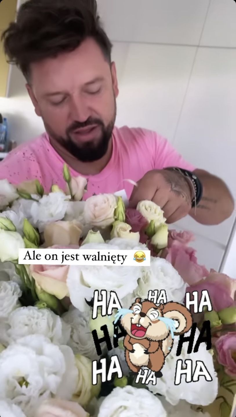 Mariusz Raduszewski przekonuje Natalię Siwiec, że dostała kwiaty od... Simone Susssiny