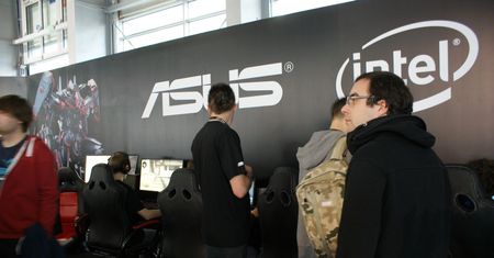 [PGA 2014] Komputer wielkości konsoli i ekstremalne podkręcanie u ASUSA