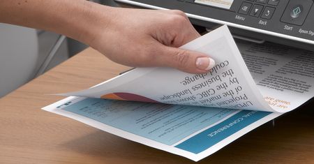 Epson: badania mówią jasno – papier nie zniknie z biur