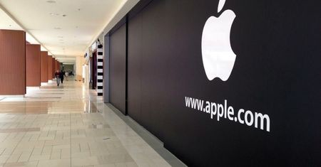 Po branży muzycznej przychodzi czas na film. Apple myszkuje w Hollywood