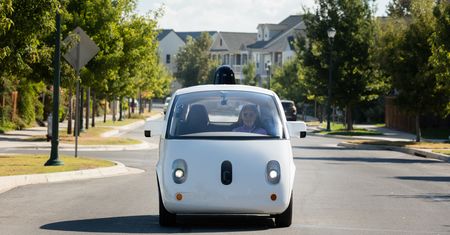 Najwyższy czas zaakceptować autonomiczne samochody. Duży sukces i dalsze plany Waymo