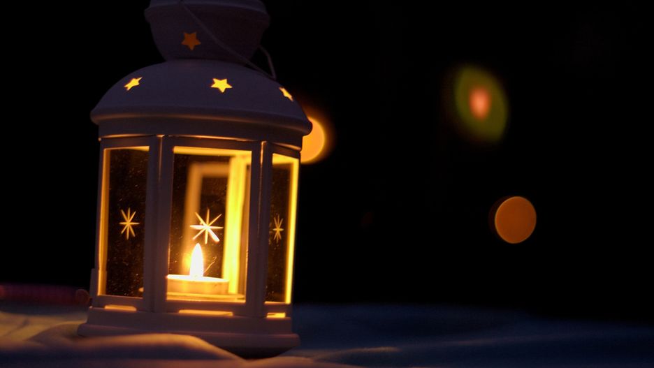 Lampion adwentowy. Jak zrobić? Gdzie kupić?