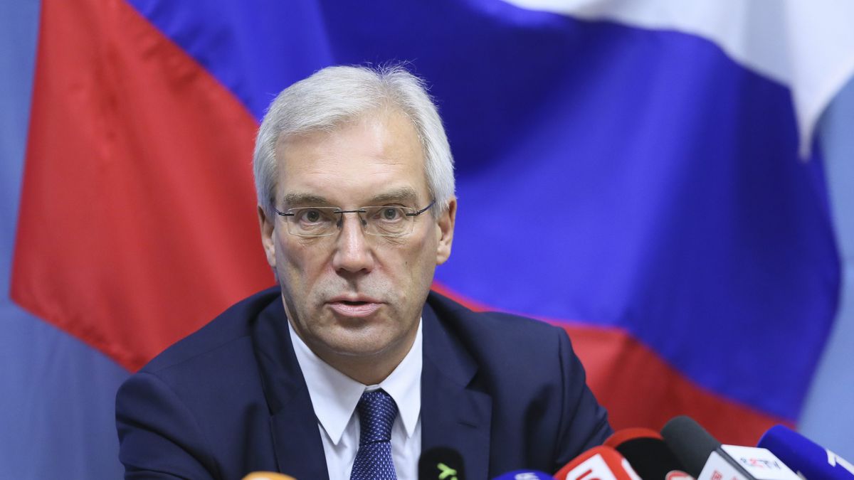 Russian Ambassador to NATO presser
epa05423360 Alexander Grushko, the Russian Ambassador to NATO, speaks at a news conference following a meeting of the NATO-Russia Council in Brussels, Belgium, 14 July 2016. North Atlantic Treaty Organization (NATO) Secretary General Jens Stoltenberg in various media was quoted earlier as saying on Twitter, that NATO was not seeking confrontation but would defend its Allies.  EPA/OLIVIER HOSLET 
Dostawca: PAP/EPA.
OLIVIER HOSLET