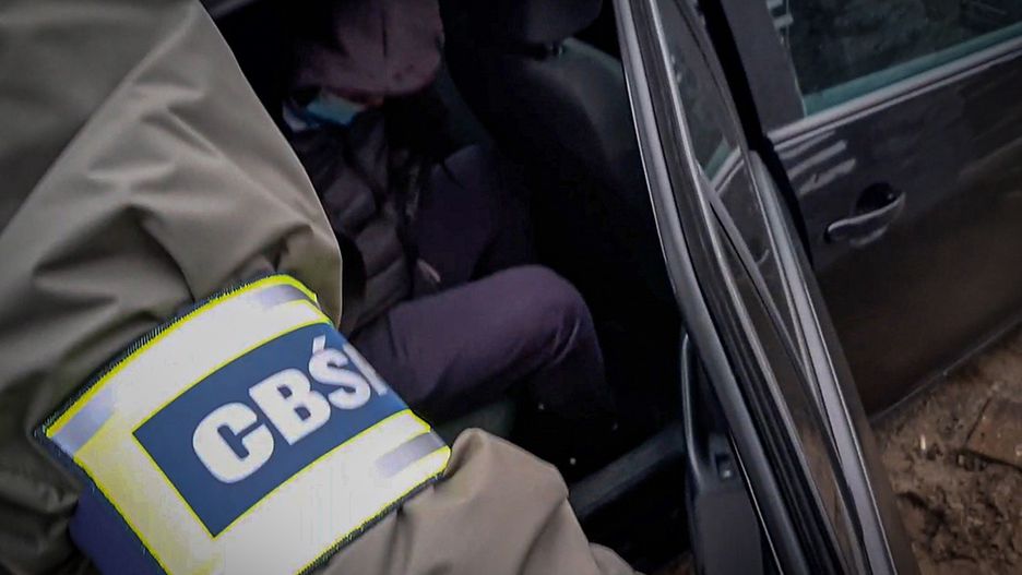 Gang złodziei samochodów rozbity. W jedną noc kradli kilka aut (CBŚP)