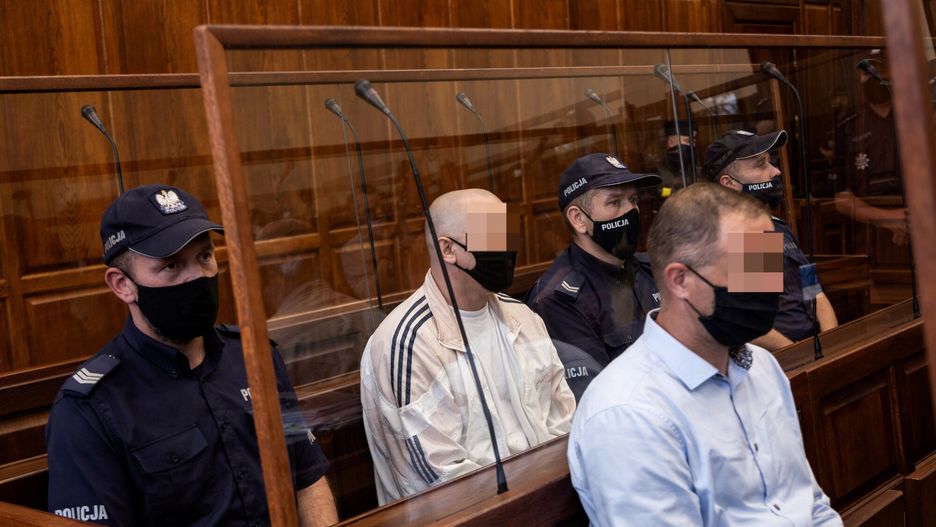 Wyrok ws. zbrodni w Miloszycach
Fot. Magda Pasiewicz/ East News, Wroclaw, 25.09.2020. Sad Okregowy we Wroclawiu. Wyrok w sprawie zbrodni miloszyckiej. Ireneusz M. i Norbert B. zostali skazani na 25 lat pozbawienia wolnosci. Pierwotnie w tej sprawie nieslusznie skazany zostal Tomasz Komenda, ktorego uniewinniono po 18 latach.
Magda Pasiewicz