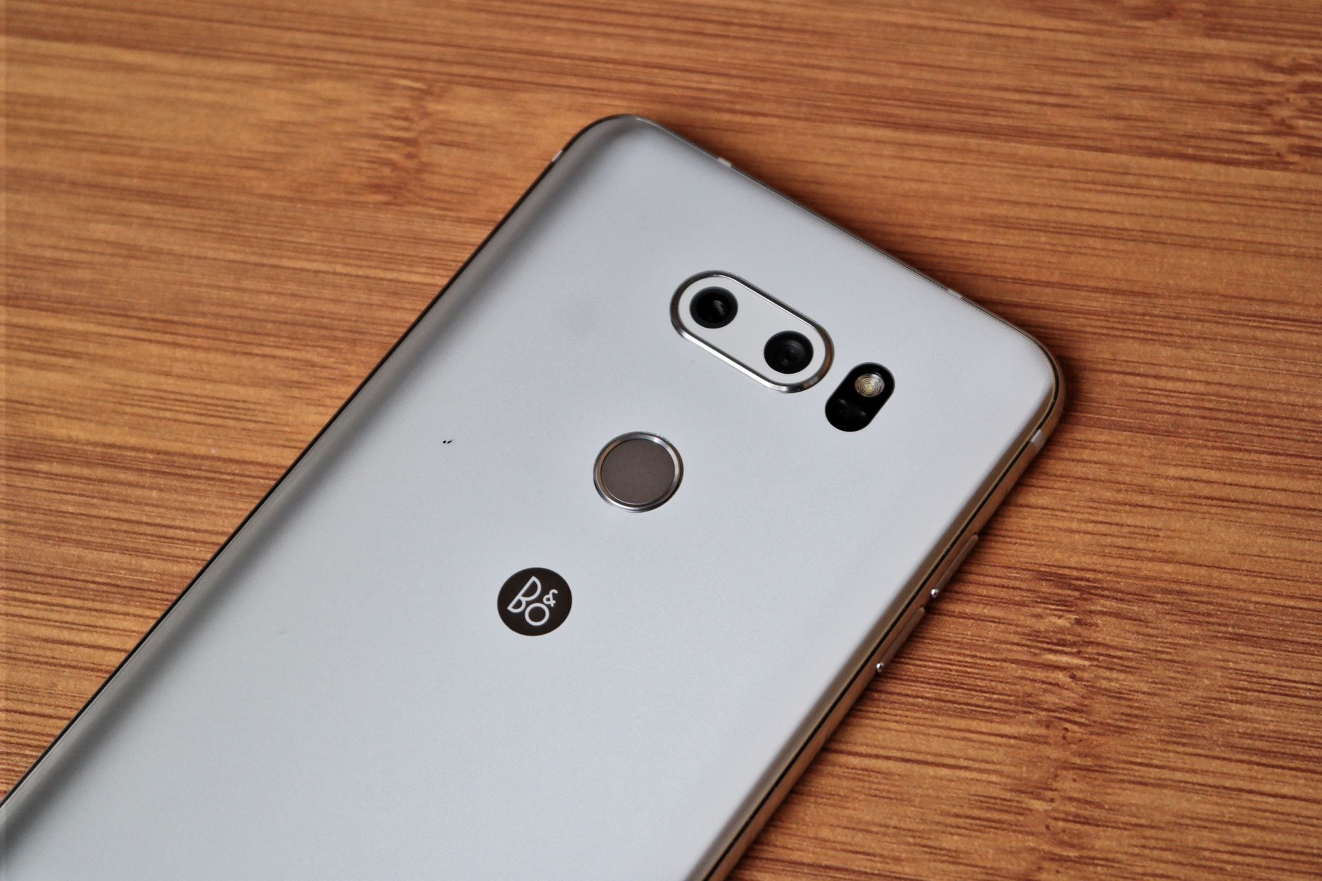 LG V30 - pierwsze wrażenia. Walka o tytuł najlepszego smartfona będzie w tym roku wyjątkowo wyrównana 1