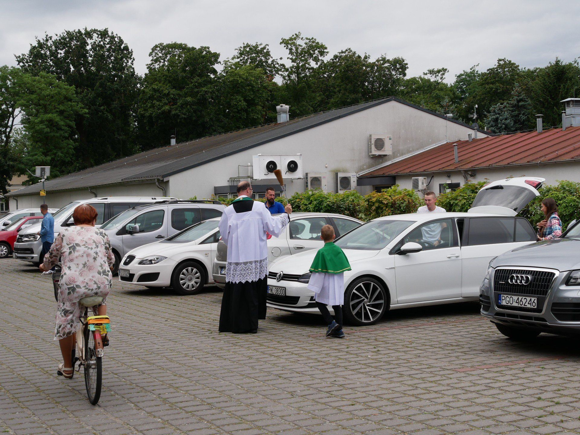 Poświęcenie kierowców i pojazdów w parafii pw. św. Jadwigi w Grodzisku Wlkp.