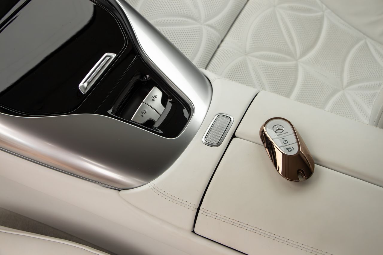 Mercedes-Maybach SL 680