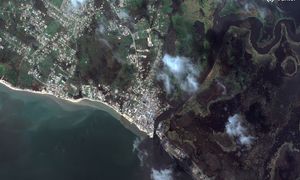 "Miasto jest zdewastowane". Porównali zdjęcia satelitarne z Black River