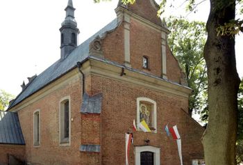 Śmierć na plebanii w Drobinie. Prokuratura umarza śledztwo