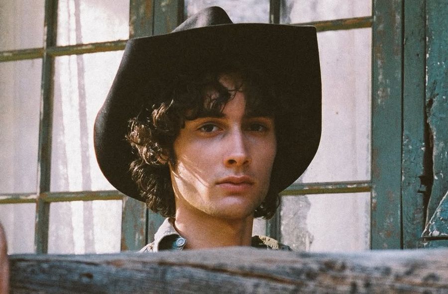 Sombr wydał nową piosenkę. "Homewrecker" czy kowboj z Dzikiego Z