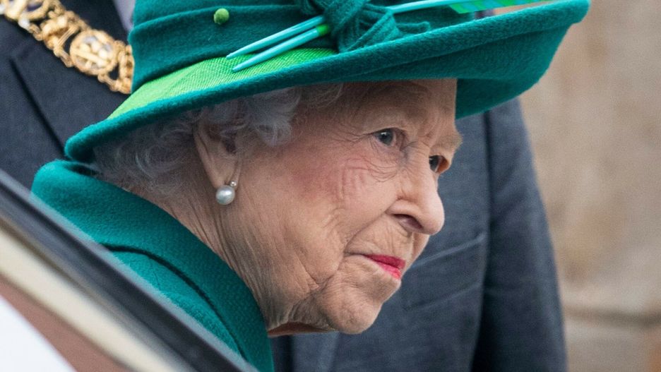 Kr�lowa El?bieta II podczas otwarcia szkockiego parlamentuMandatory Credit: Photo by Duncan McGlynn/Shutterstock (12521140i)  Queen Elizabeth II  Queen Elizabeth II attends opening of Scottish Parliament, Edinburgh, Scotland - 02 Oct 2021  Queen Elizabeth II and Prince Charles, The Duke Of Rothesay attend the opening ceremony of the Scottish Parliament in Edinburgh, Scotland.Duncan McGlynn/Shutterstock