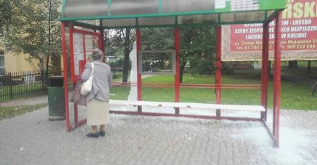 Straż miejska bierze się za przystanki autobusowe. Ma być bezpieczniej