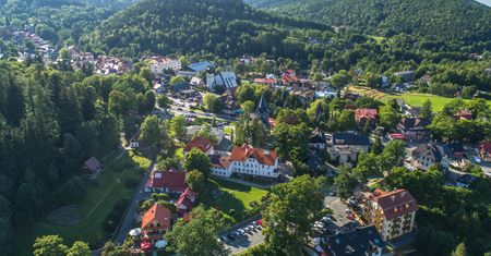 Karpacz na wiosnę – dlaczego to dobry moment na wyjazd w Karkonosze?