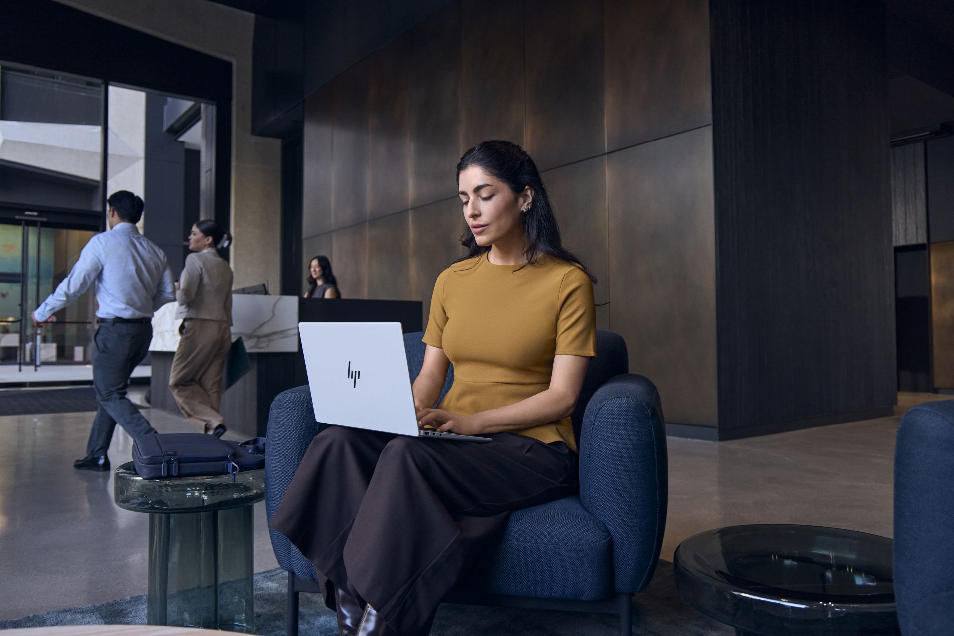 HP EliteBook X G2: seria laptopów AI dla profesjonalistów
