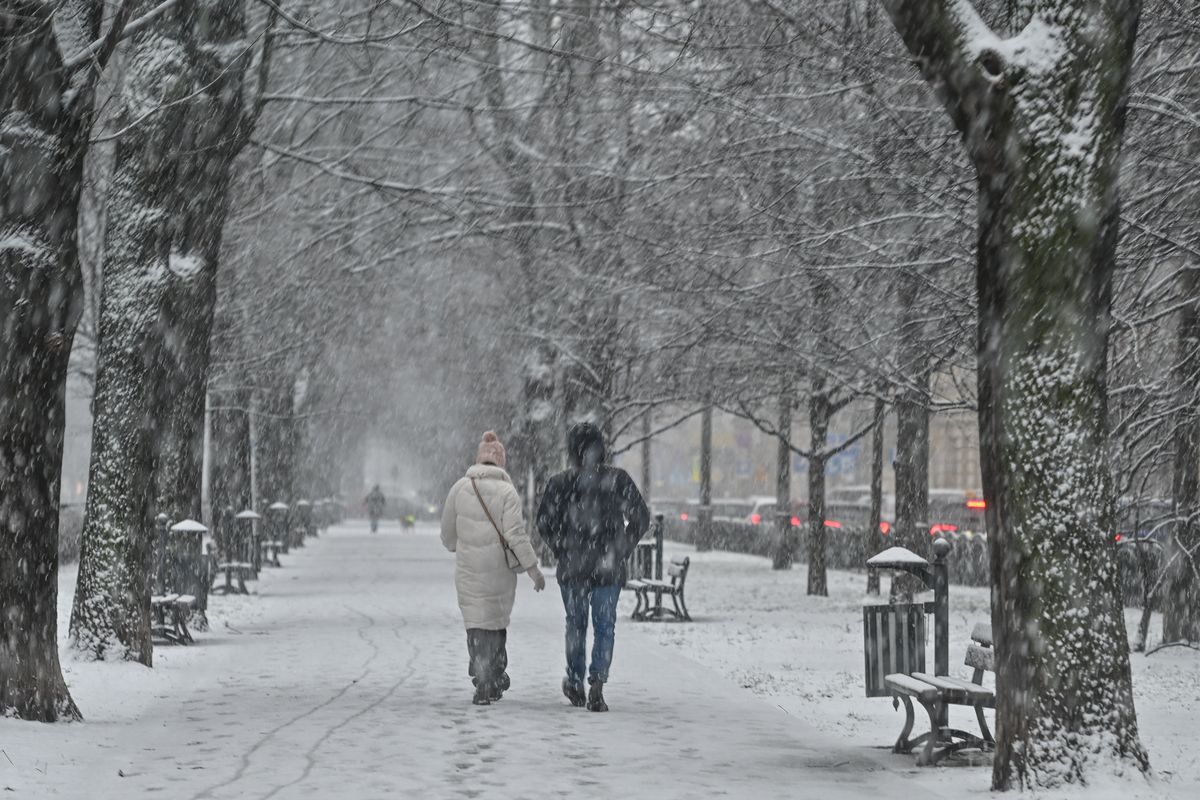 Kiedy ma spaść pierwszy śnieg 2023? Lekkie opady już w piątek