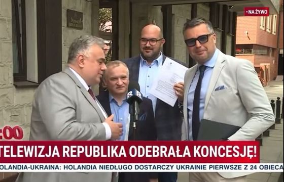 Koncesje dla Republiki i wPolsce24 podpisane. Gdzie znajdą się na multipleksie?
