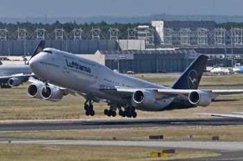 Lufthansa: Boeing 747-8 przerwał lądowanie w Los Angeles