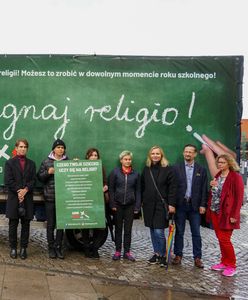 "Żegnaj religio". Furgonetka zachęca do wypisania się z lekcji religii