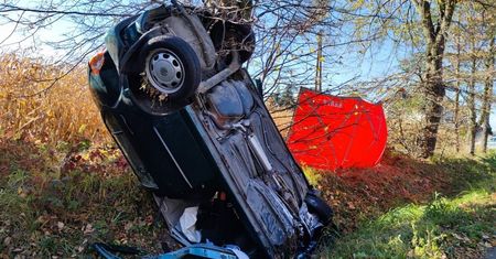 Tragiczny wypadek w Pawłowicach. Autobus zderzył się z osobówką