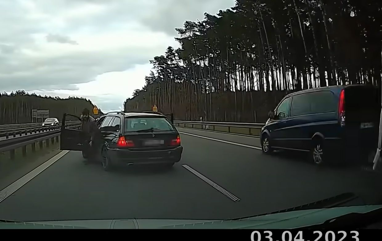 Napad na autostradzie A6. Niewyobrażalna agresja kierowcy BMW