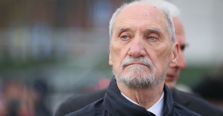 Trzaskowski wzywa Kaczyńskiego. Chodzi o "trolle" Macierewicza