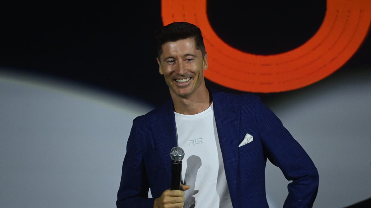 Kapitan piłkarskiej reprezentacji Polski Robert Lewandowski 