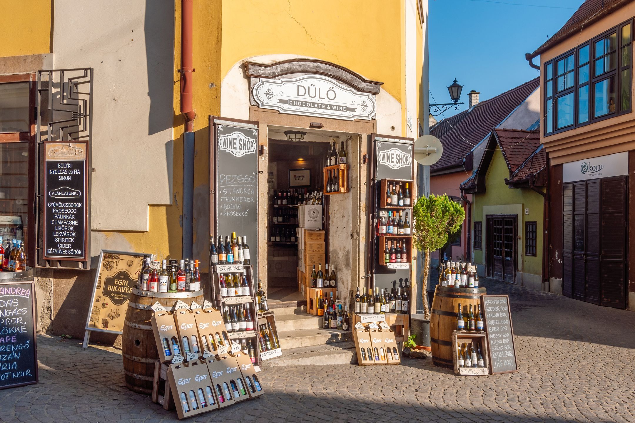 W Egerze warto skosztować miejscowego wina