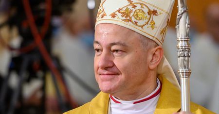Nie będzie "nic pudrował". Biskup komentuje zarzuty dla trzech księży