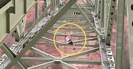 19-latek zawisł 200 metrów nad rzeką, wszystko nagrywał jego kolega