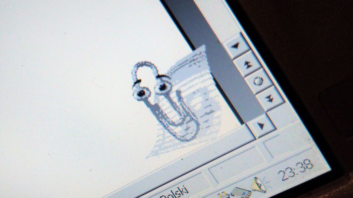 Spinacz z Microsoft Office 2000, fot. Kamil J. Dudek