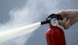 Gaśnice nabite gotówką. Ruszył proces gangu
