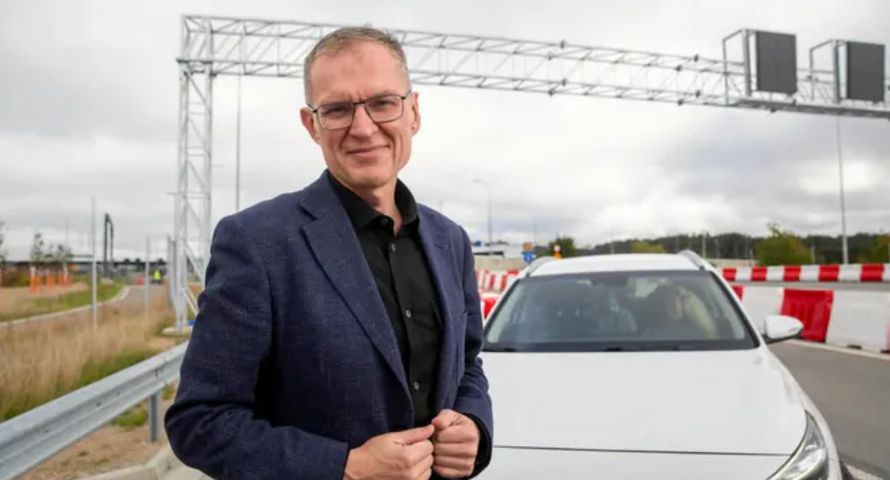 Andrzej Poczobut opisze pobyt w więzieniu. Książkę wyda Agora